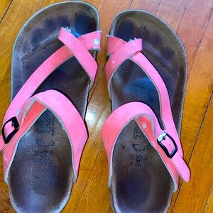 Pink Birkenstock’s Snadals